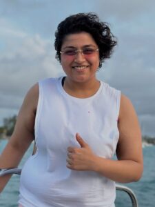 sunsets at sea are not sceneries, they’re emotions in a visual form🌅🌊 [ lifestyle sea isla